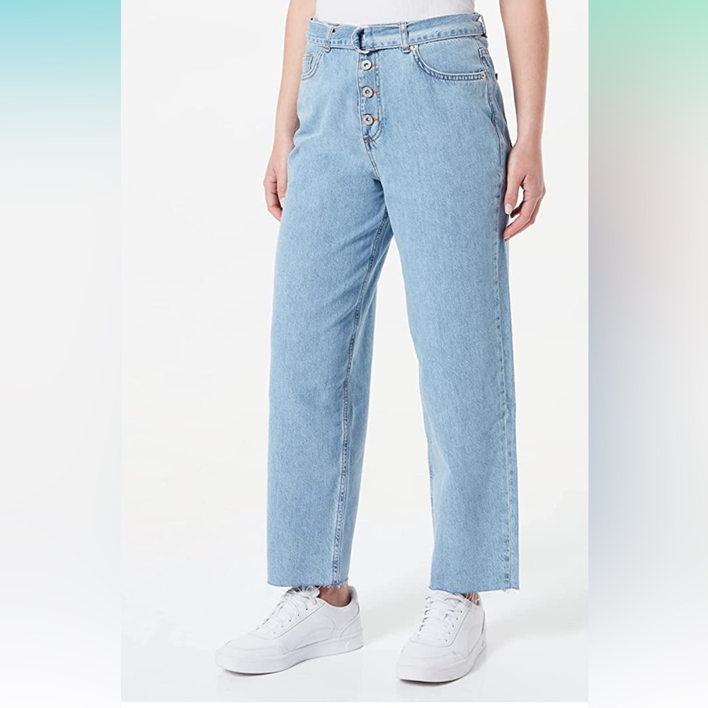 Fashion jeans with belt